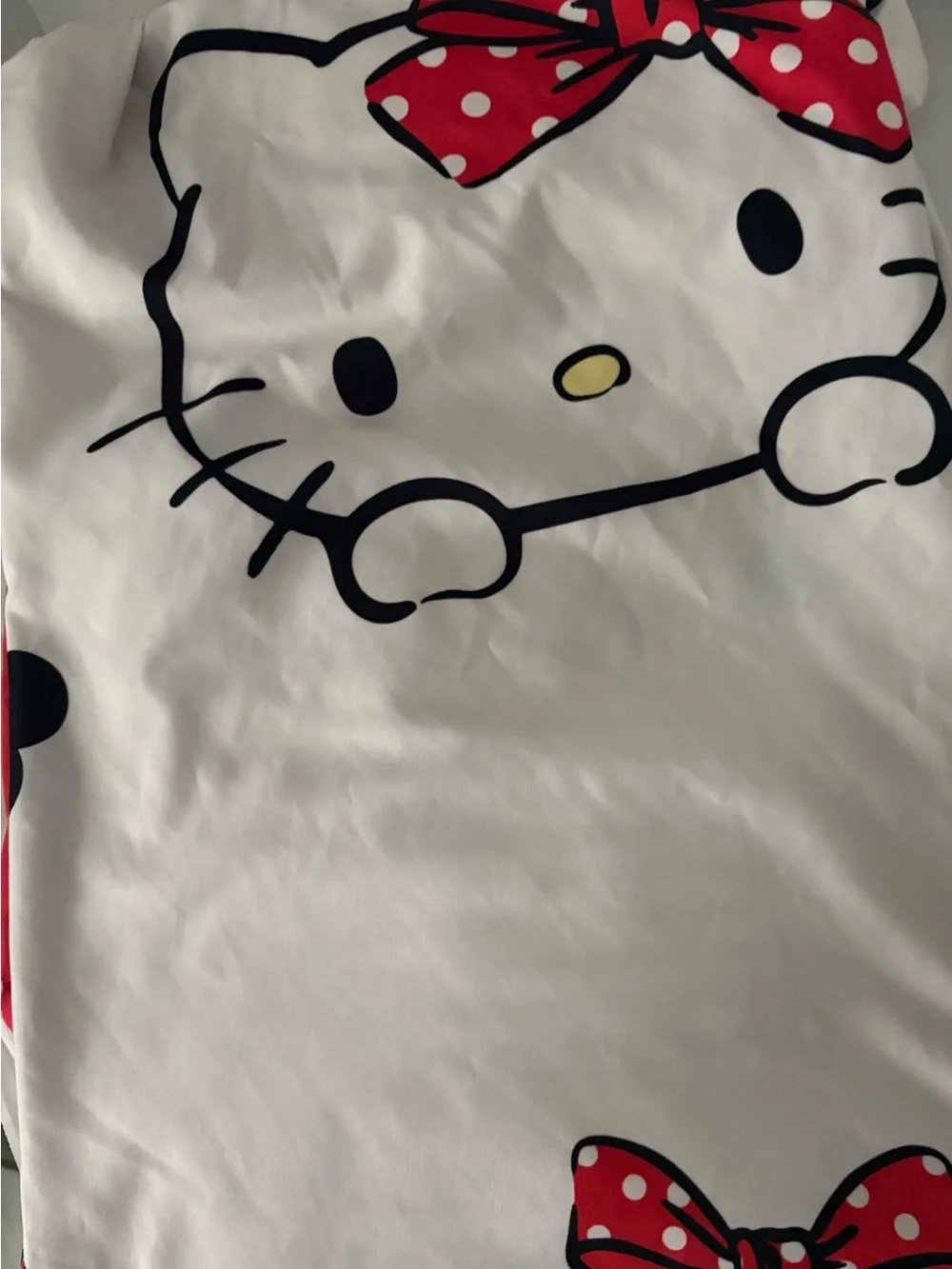Hello Kitty 3 PC Reversible Red and White  Duvet Cover Twin Size.  Pillow Cases